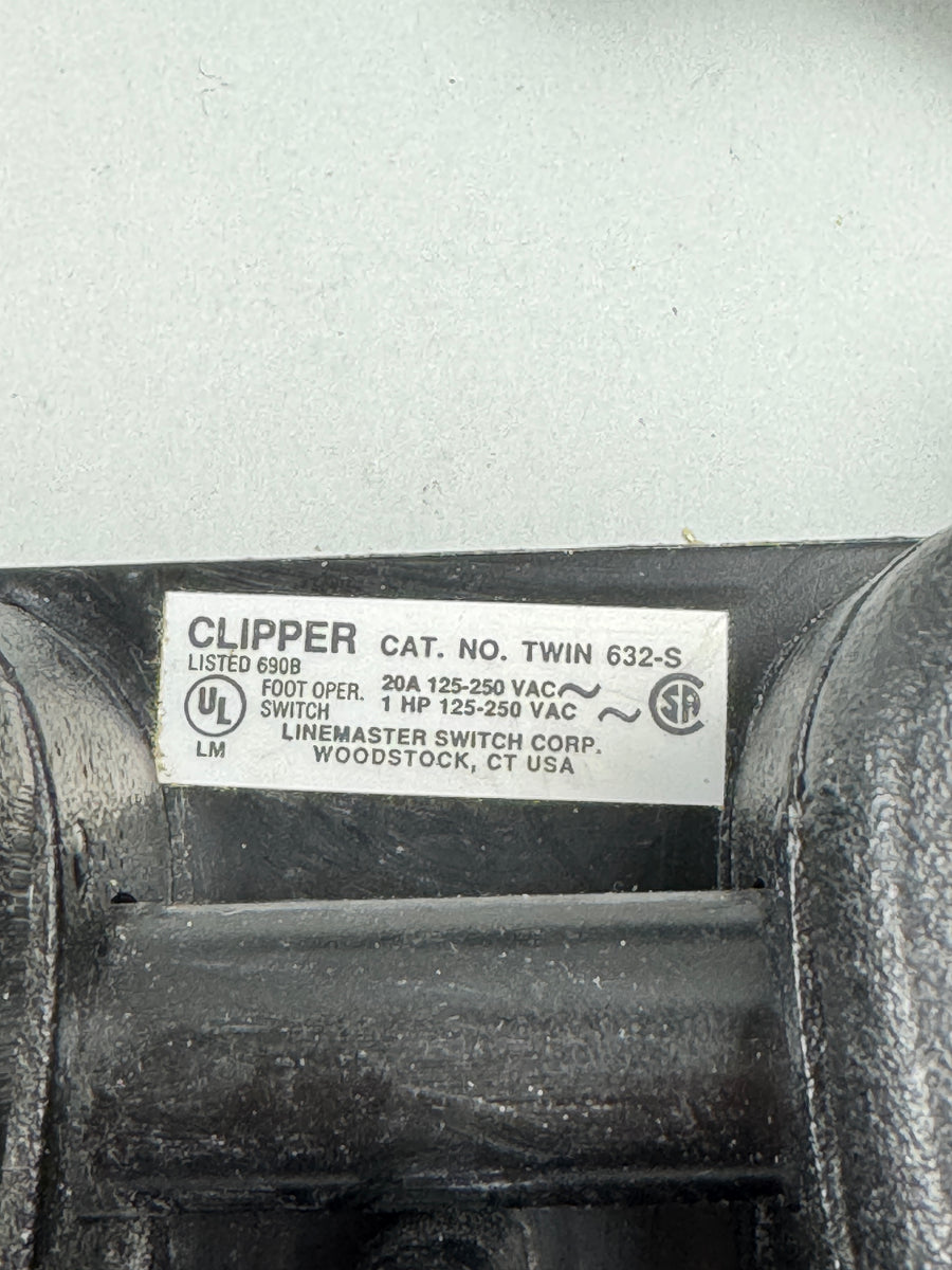 LINEMASTER CLIPPER 632-S TWIN FOOT SWITCH – Puma Export, Inc.