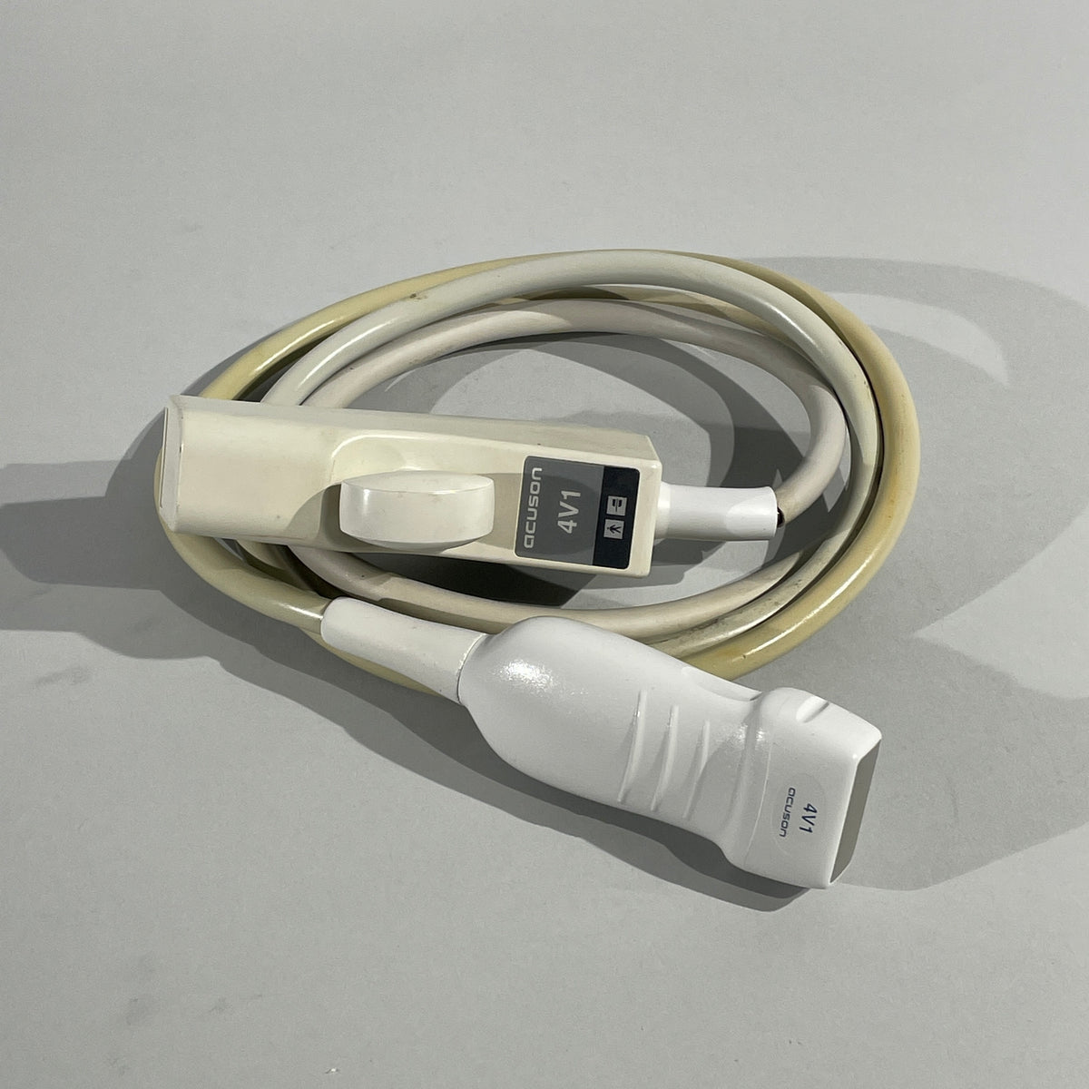 Siemens Acuson 4V1 Vector Transducer / Vector Probe – Puma Export, Inc.