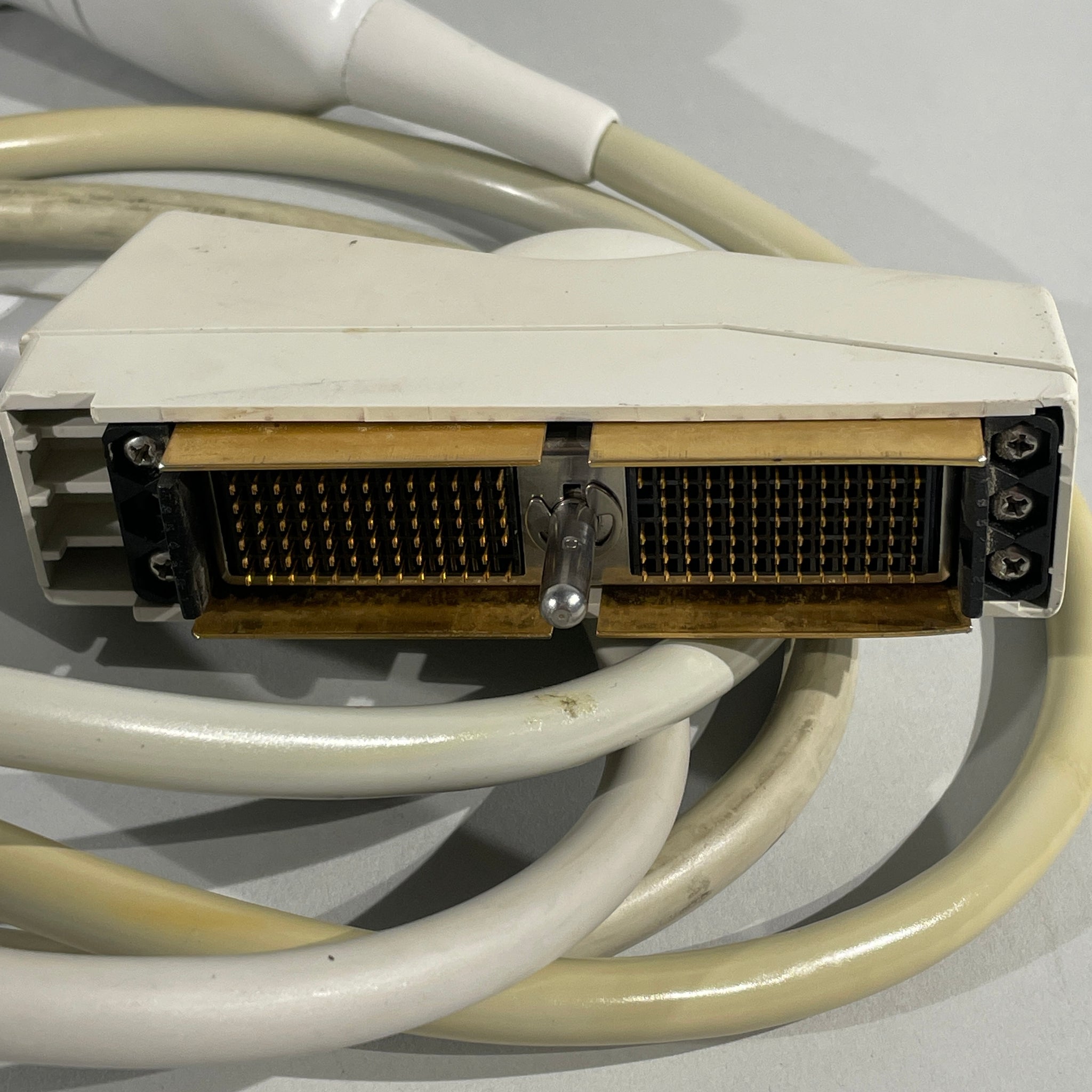 Siemens Acuson 4V1 Vector Transducer / Vector Probe – Puma Export, Inc.