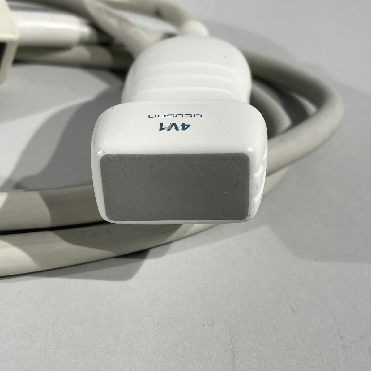 Siemens Acuson 4V1 Vector Transducer / Vector Probe – Puma Export, Inc.